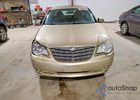 2010 Chrysler Sebring Limited z USA, uszkodzony, nr VIN 1C3CC5FD5AN133440